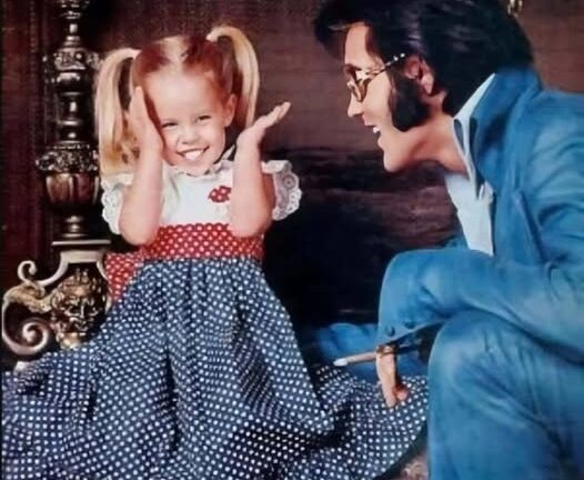 ELVIS PRESLEY – PLEASE DON’T STOP LOVING ME